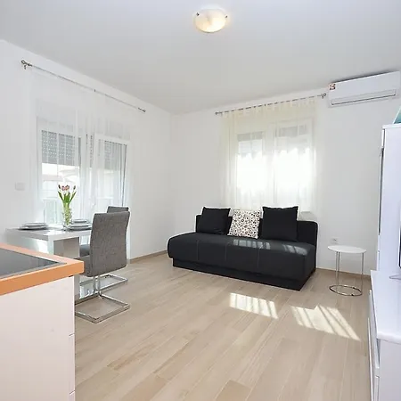 Mila Apartment Vodice Exterior photo