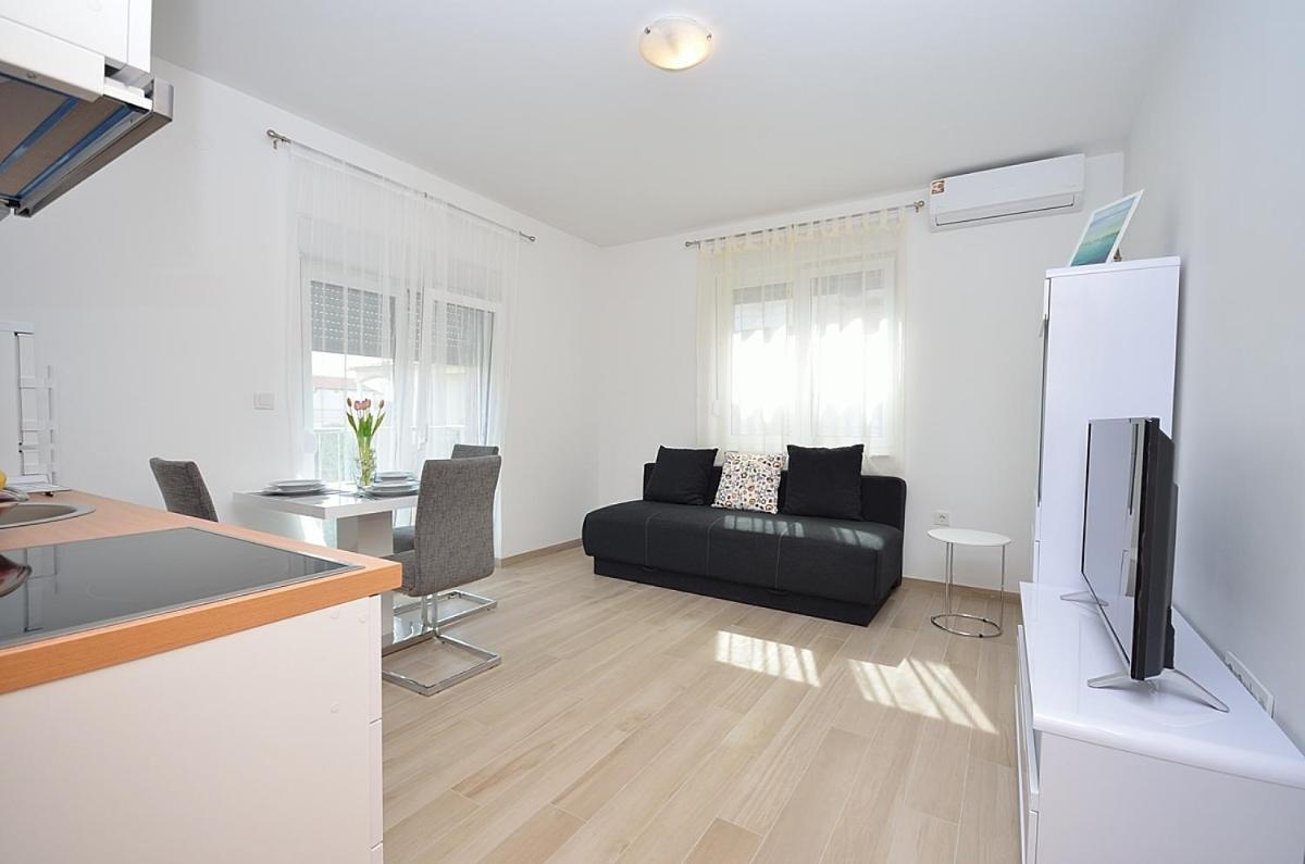 Mila * Vodice